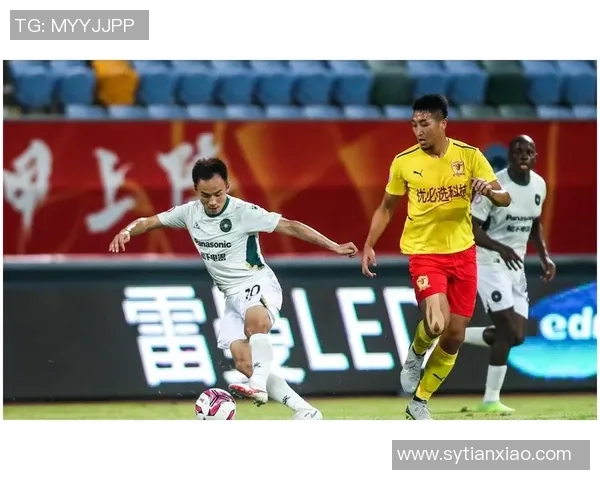 武汉羽毛球队在世锦赛积分榜上以93分稳居第一名展现强劲实力 武汉羽毛球队在世锦赛积分榜上以93分稳居第一名展现强劲实力