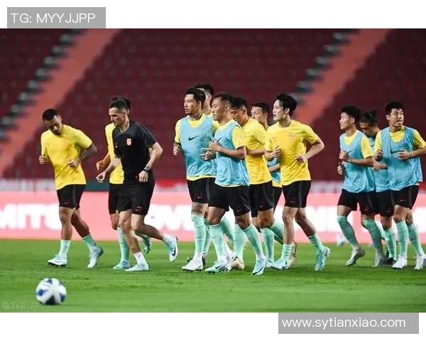 深圳足球队在世界杯预选赛中以79分高居积分榜首位展现强劲实力 深圳足球队在世界杯预选赛中以79分高居积分榜首位展现强劲实力